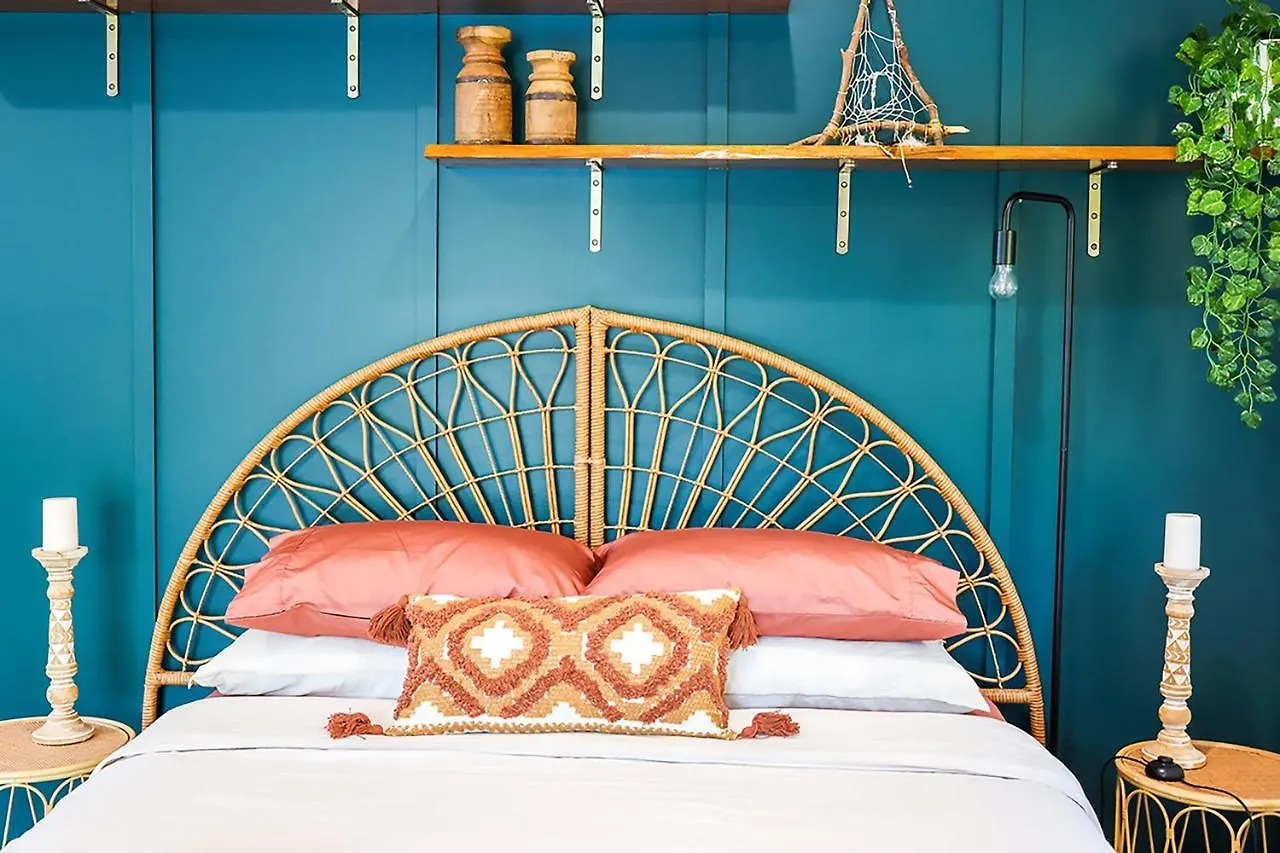 Guest house The Poolhaus Retreat - Peaceful Private Studio Valdora Australia