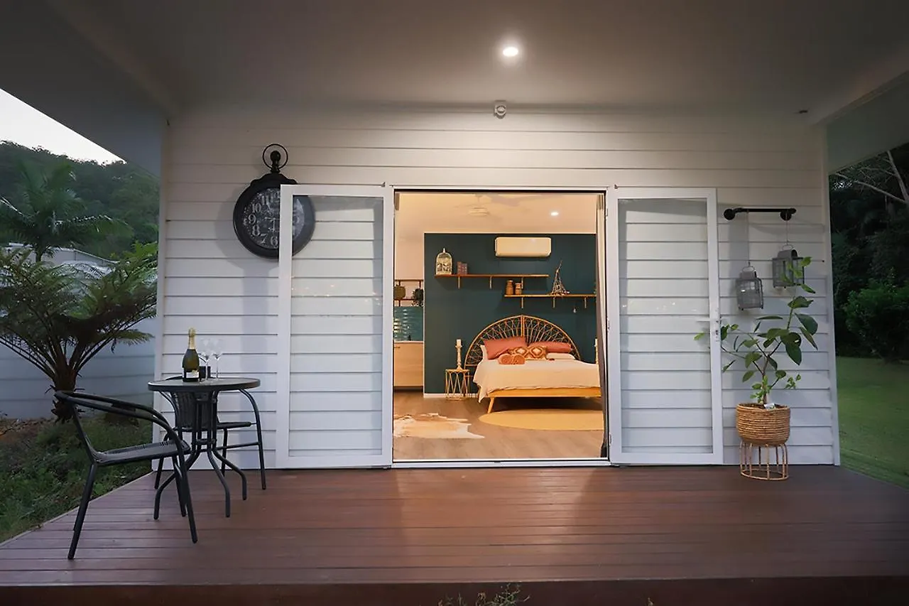 Guest house The Poolhaus Retreat - Peaceful Private Studio Valdora