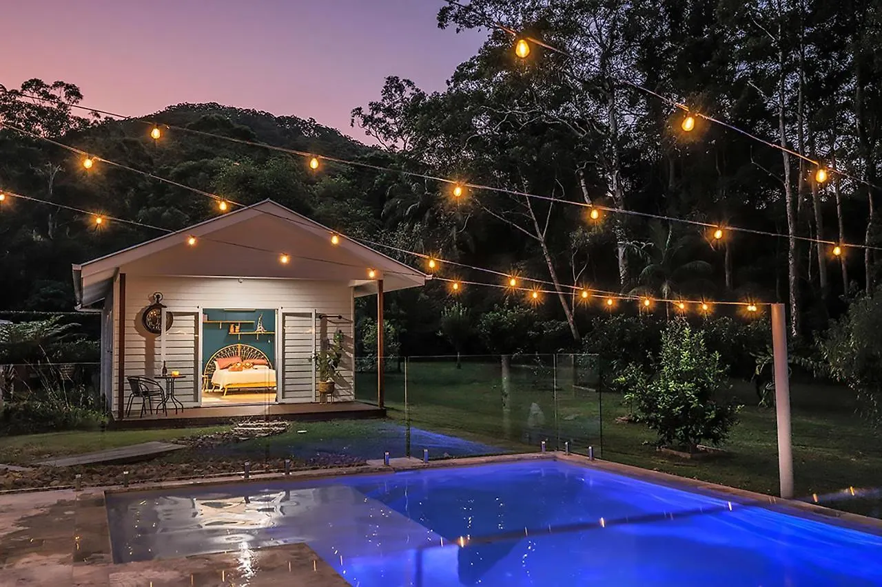 The Poolhaus Retreat - Peaceful Private Studio contacts